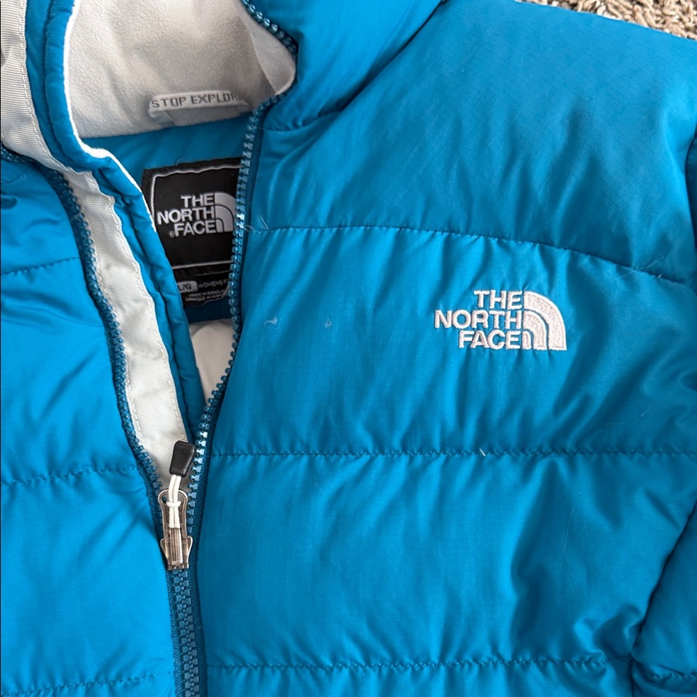 The North Face Teal Puffer Jacket - Picture 2 of 7